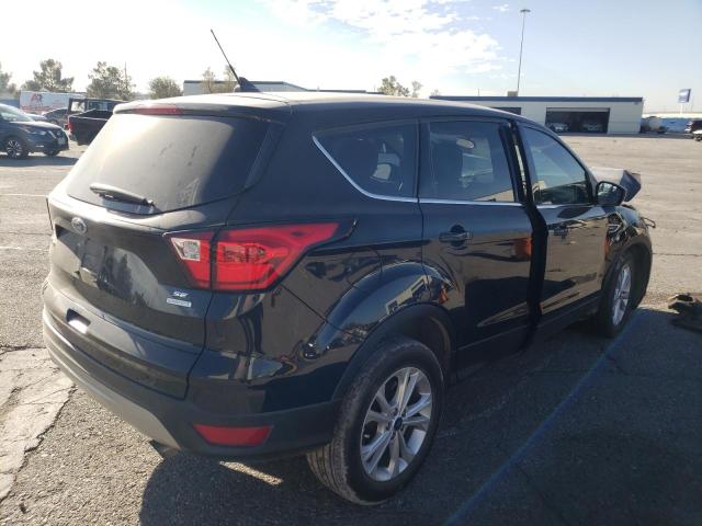 Photo 3 from auction – 2019 FORD ESCAPE SE with VIN 1FMCU0GD1KUB57389
