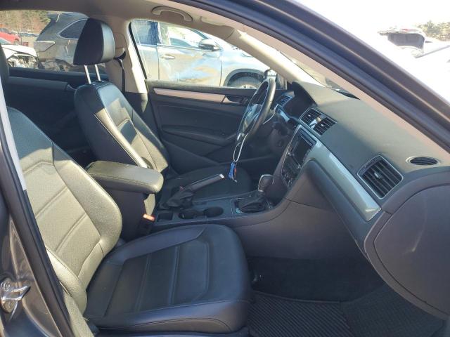 Photo 5 from auction – 2015 VOLKSWAGEN PASSAT S with VIN 1VWAT7A38FC084005