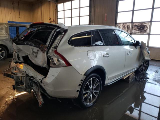 Photo 4 from auction – 2015 VOLVO V60 CROSS with VIN YV4612HK2F1001840
