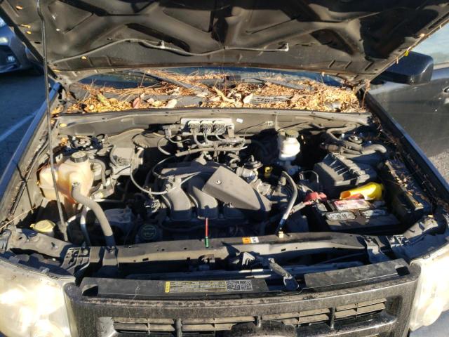 Photo 7 from auction – 2008 FORD ESCAPE LIM with VIN 1FMCU04158KB02460