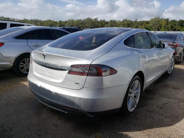 Photo 4 from auction – 2013 TESLA MODEL S with VIN 5YJSA1DN3DFP27822