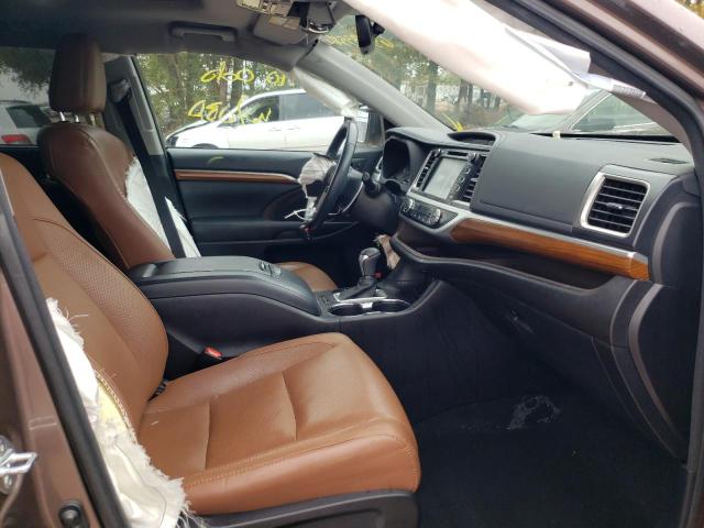 Photo 5 from auction – 2017 TOYOTA HIGHLANDER with VIN 5TDDGRFH0HS024922