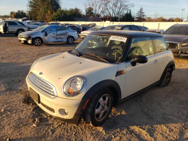 Photo 2 from auction – 2010 MINI COOPER with VIN WMWMF3C51ATZ63978