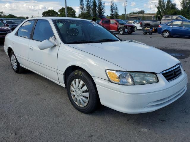 Photo 1 from auction – 2000 TOYOTA CAMRY CE with VIN 4T1BG22K5YU952815