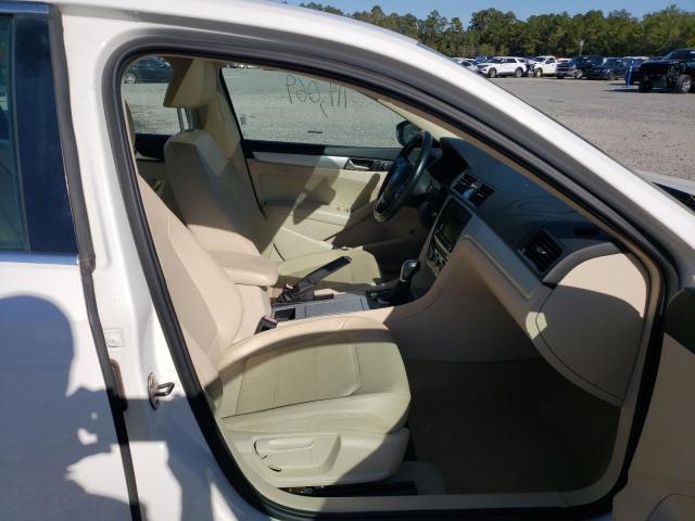 Photo 5 from auction – 2012 VOLKSWAGEN PASSAT SE with VIN 1VWBP7A30CC053027