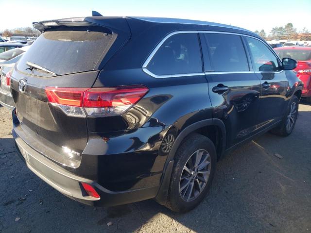 Photo 4 from auction – 2019 TOYOTA HIGHLANDER with VIN 5TDJZRFH9KS575225