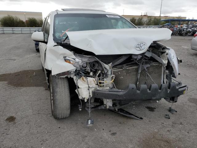 Photo 9 from auction – 2015 TOYOTA SIENNA XLE with VIN 5TDYK3DC8FS672736