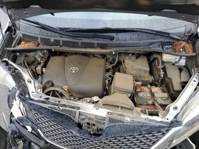 Photo 7 from auction – 2017 TOYOTA SIENNA SE with VIN 5TDXZ3DC3HS800360