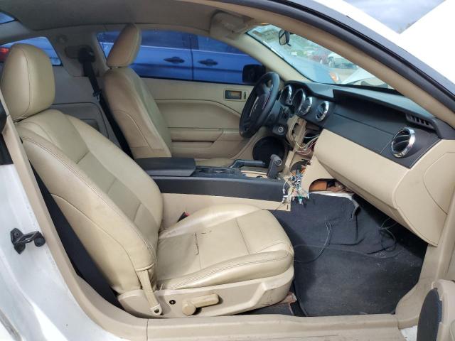 Photo 5 from auction – 2005 FORD MUSTANG with VIN 1ZVFT80N955127526