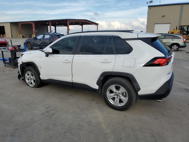 Photo 2 from auction – 2021 TOYOTA RAV4 XLE with VIN 2T3W1RFV6MC115428