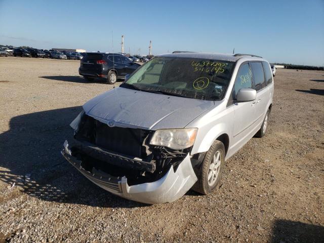Photo 2 from auction – 2010 CHRYSLER TOWN & COU with VIN 2A4RR5D16AR346195