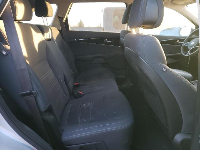 Photo 6 from auction – 2016 KIA SORENTO LX with VIN 5XYPG4A34GG091823
