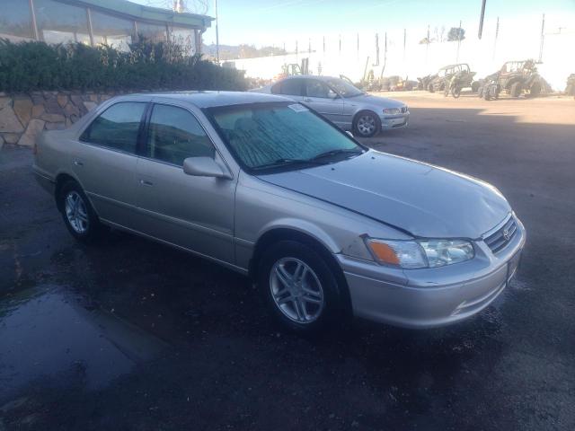 TOYOTA CAMRY LE 2000 with VIN 4T1BF22K4YU955787 - Photo from auction