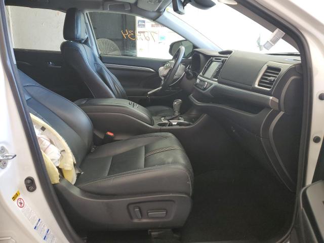 Photo 5 from auction – 2017 TOYOTA HIGHLANDER with VIN 5TDJZRFH9HS460147
