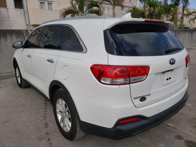 Photo 3 from auction – 2016 KIA SORENTO LX with VIN 5XYPG4A32GG015579