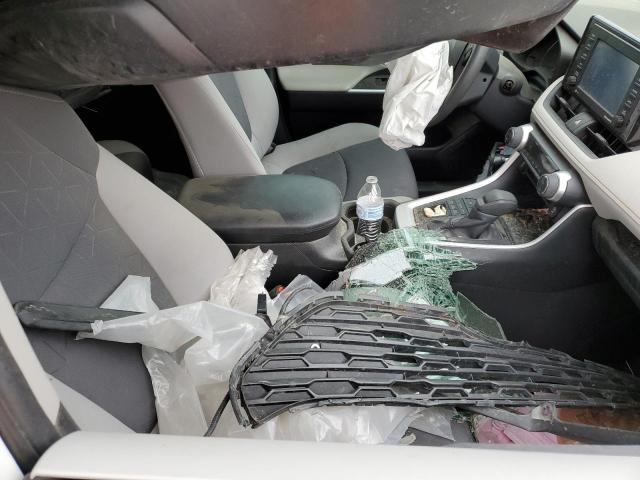 Photo 5 from auction – 2020 TOYOTA RAV4 XLE with VIN 2T3P1RFV5LC080044