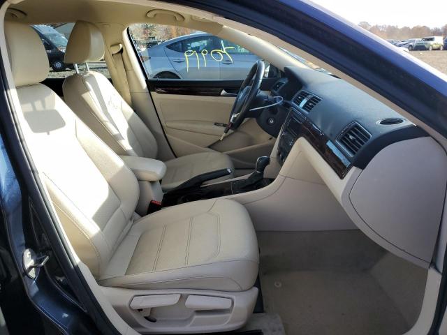Photo 5 from auction – 2014 VOLKSWAGEN PASSAT S with VIN 1VWAT7A34EC105544