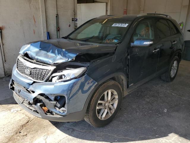 Photo 2 from auction – 2015 KIA SORENTO LX with VIN 5XYKTDA62FG569798