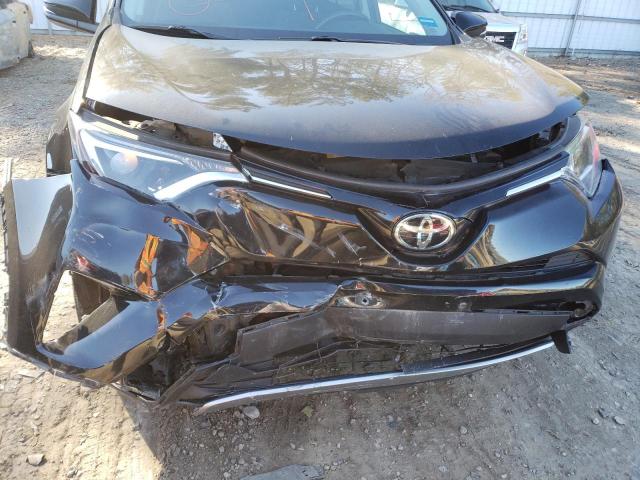 Photo 9 from auction – 2017 TOYOTA RAV4 XLE with VIN 2T3RFREVXHW598099