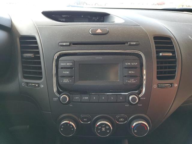 Photo 9 from auction – 2018 KIA FORTE LX with VIN 3KPFK4A74JE177280