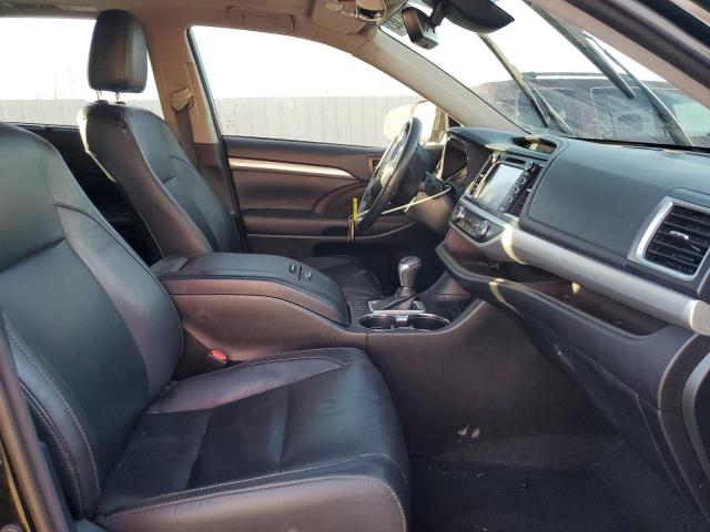 Photo 5 from auction – 2018 TOYOTA HIGHLANDER with VIN 5TDJZRFH2JS875977