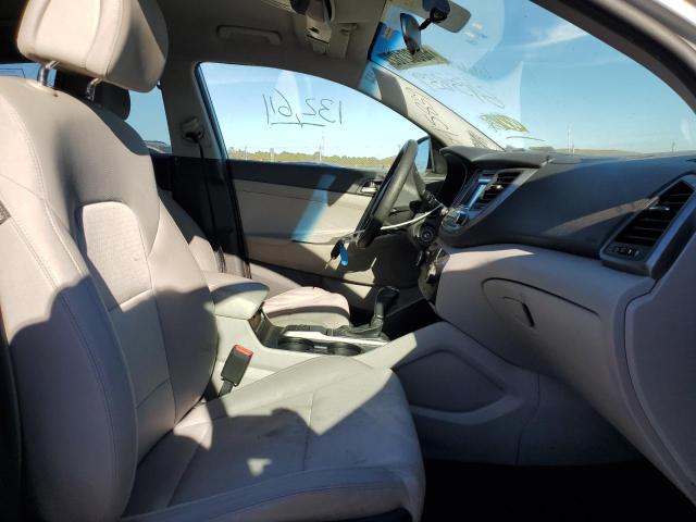 Photo 5 from auction – 2018 HYUNDAI TUCSON SE with VIN KM8J2CA43JU695839