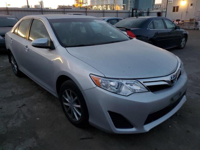 TOYOTA CAMRY BASE 2012 مع رقم تعريف المركبة 4T1BF1FK3CU061857 - صورة من المزاد