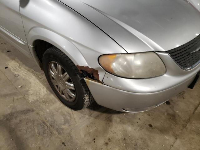 Photo 9 from auction – 2004 CHRYSLER TOWN & COU with VIN 2C8GP64L64R591642