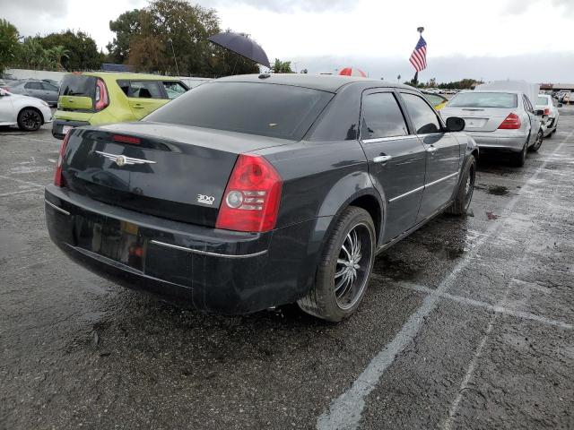 Photo 4 from auction – 2010 CHRYSLER 300 TOURIN with VIN 2C3CA1CV9AH279957
