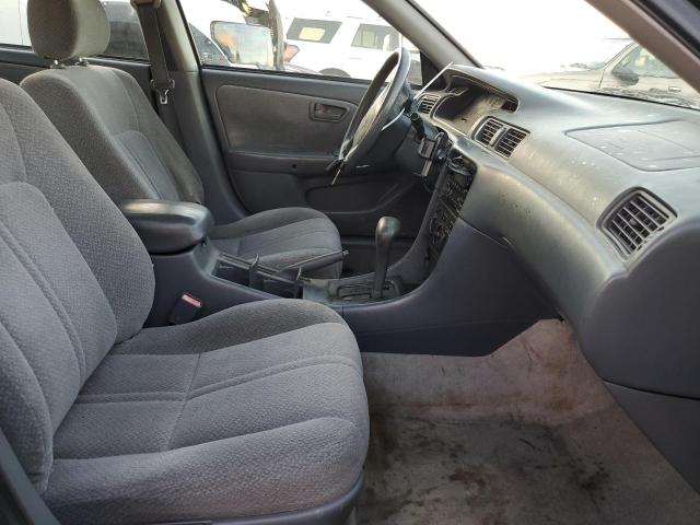 Photo 5 from auction – 2000 TOYOTA CAMRY CE with VIN 4T1BG22K5YU925453