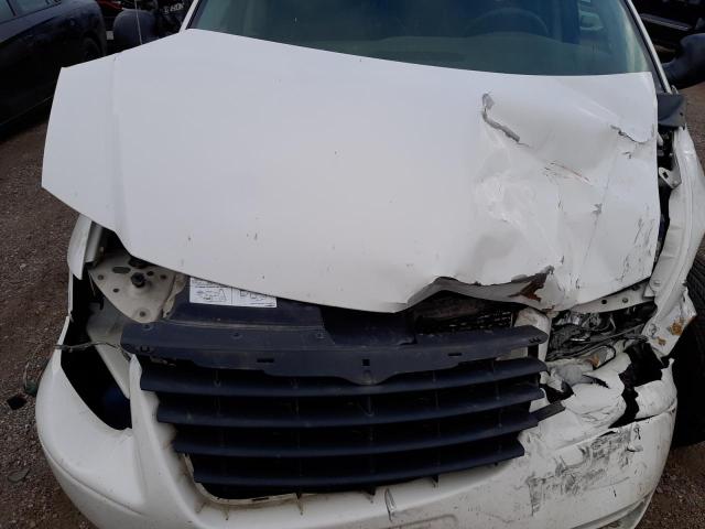 Photo 7 from auction – 2005 CHRYSLER TOWN & COU with VIN 2C4GP44R05R210878