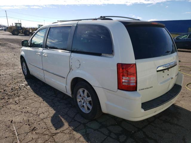 Photo 3 from auction – 2010 CHRYSLER TOWN & COU with VIN 2A4RR5D13AR137528