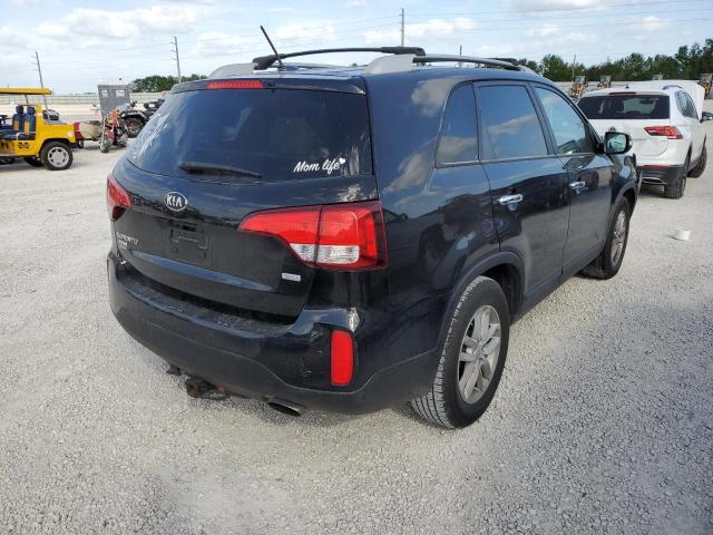 Photo 4 from auction – 2015 KIA SORENTO LX with VIN 5XYKT4A67FG588296