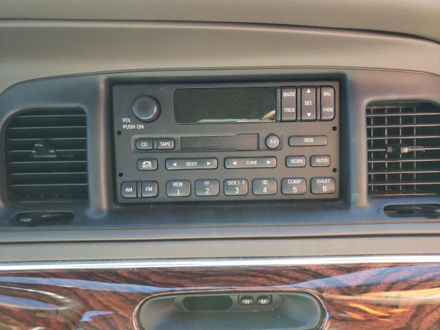 Photo 9 from auction – 2001 MERCURY GRAND MARQ with VIN 2MEFM75W11X649053