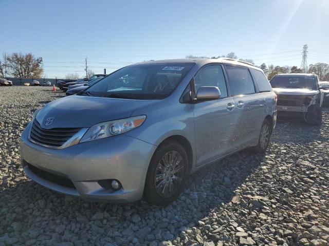 Photo 2 from auction – 2013 TOYOTA SIENNA XLE with VIN 5TDDK3DC2DS055795