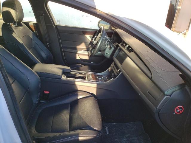 Photo 5 from auction – 2017 JAGUAR XF S with VIN SAJBM4BVXHCY43258