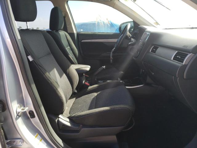 Photo 5 from auction – 2017 MITSUBISHI OUTLANDER with VIN JA4AD3A30HZ011150