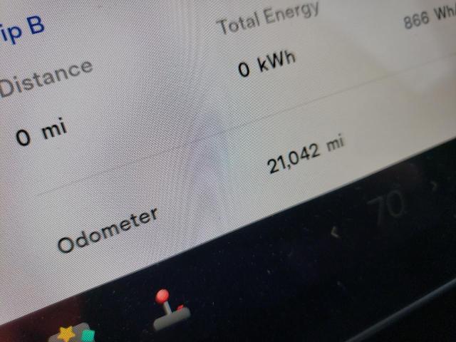 Photo 8 from auction – 2021 TESLA MODEL Y with VIN 5YJYGDEE2MF293837