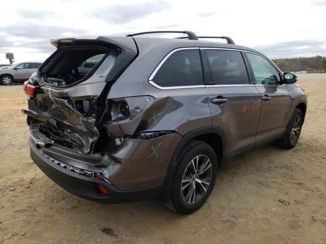 Zdjęcie 4 z aukcji – 2019 TOYOTA HIGHLANDER z VIN 5TDZZRFH4KS354750