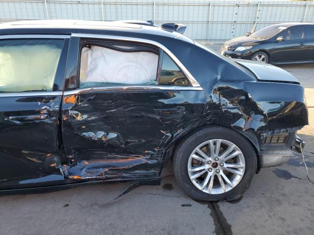 Photo 9 from auction – 2017 CHRYSLER 300 LIMITE with VIN 2C3CCAAGXHH560111