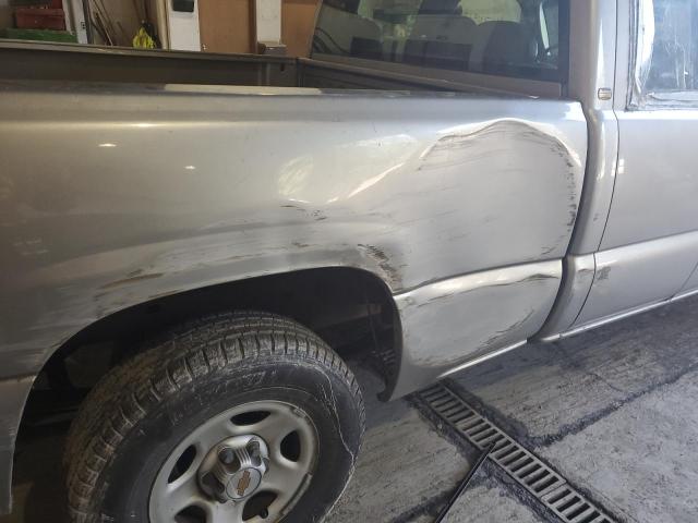 Photo 9 from auction – 2001 CHEVROLET SILVERADO with VIN 2GCEC19W711229551