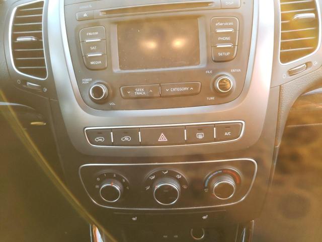 Photo 9 from auction – 2015 KIA SORENTO LX with VIN 5XYKT4A64FG653718