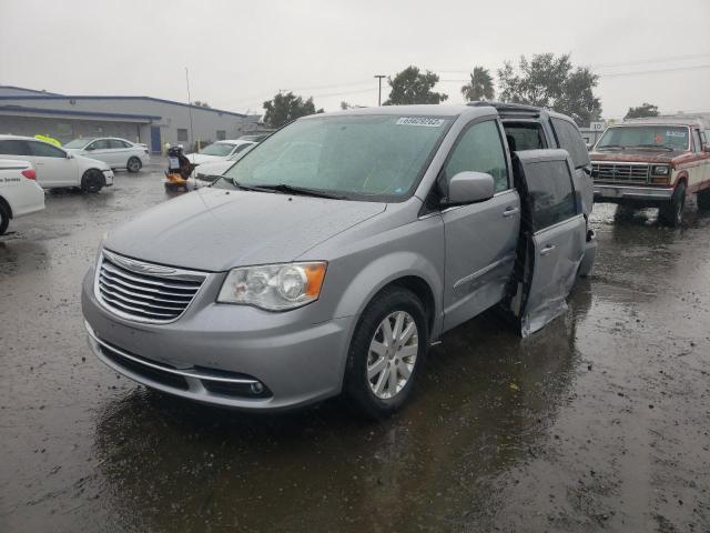 Photo 2 from auction – 2014 CHRYSLER TOWN & COU with VIN 2C4RC1BG7ER440387