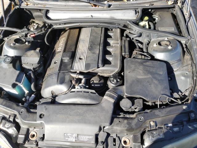Photo 7 from auction – 2005 BMW 325 XI with VIN WBAEU33435PR19917