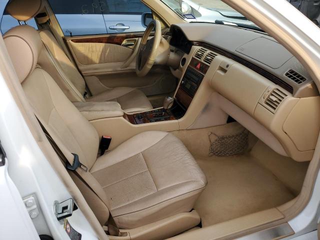 Photo 5 from auction – 2000 MERCEDES-BENZ E 320 with VIN WDBJF65J4YB053872