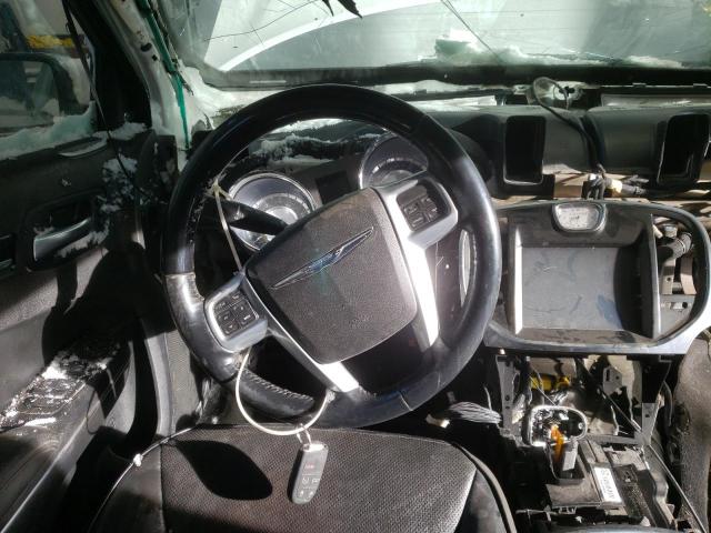 Photo 9 from auction – 2014 CHRYSLER 300C with VIN 2C3CCAEG2EH320721