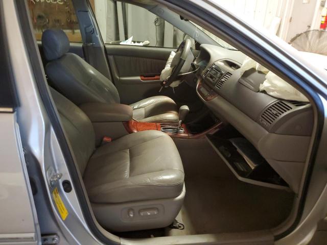 Photo 5 from auction – 2004 TOYOTA CAMRY LE with VIN 4T1BF30K14U578953