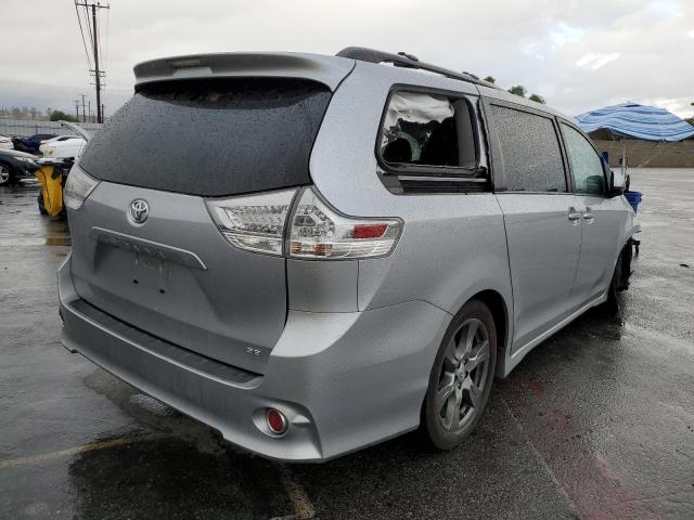 Photo 4 from auction – 2017 TOYOTA SIENNA SE with VIN 5TDXZ3DC3HS800360