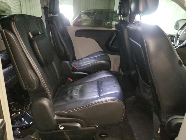 Photo 6 from auction – 2014 CHRYSLER TOWN & COU with VIN 2C4RC1BG7ER372592