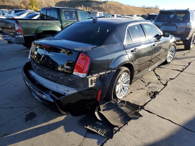 Photo 4 from auction – 2017 CHRYSLER 300 LIMITE with VIN 2C3CCAAGXHH560111